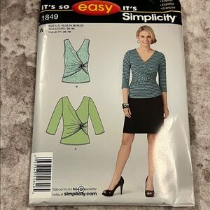 Simplicity Easy Pattern 1849 -  Wrap Top